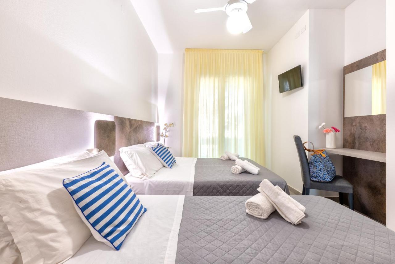Hotel Condor-New 2024-Con Piscina Риччоне Экстерьер фото